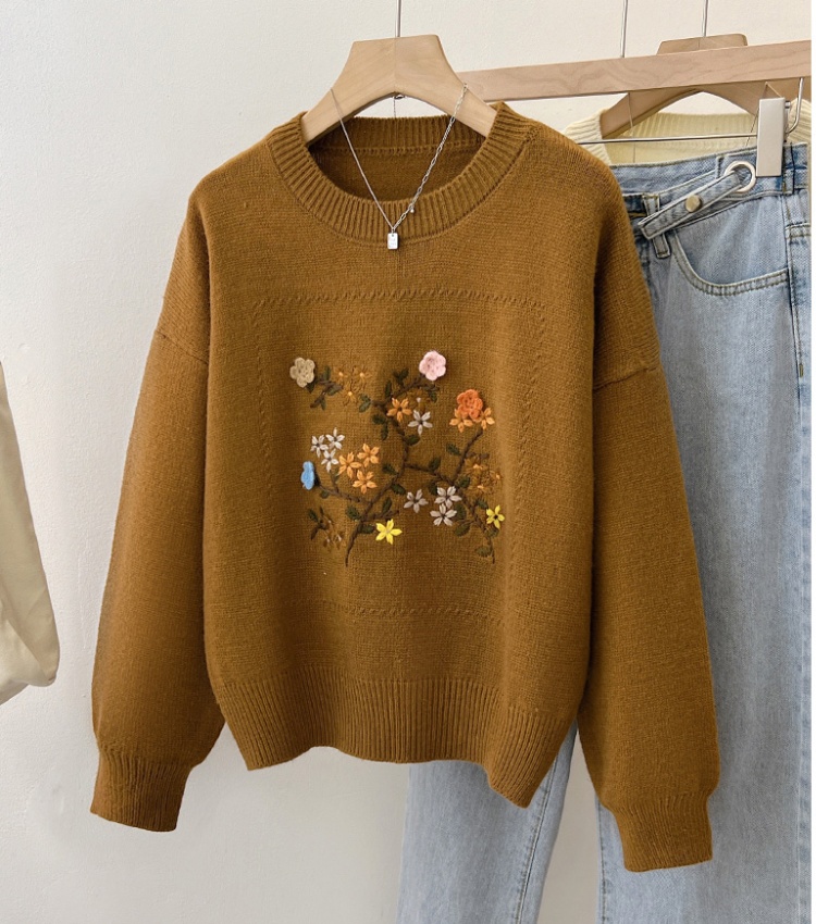 Embroidered flowers stereoscopic sweater for women