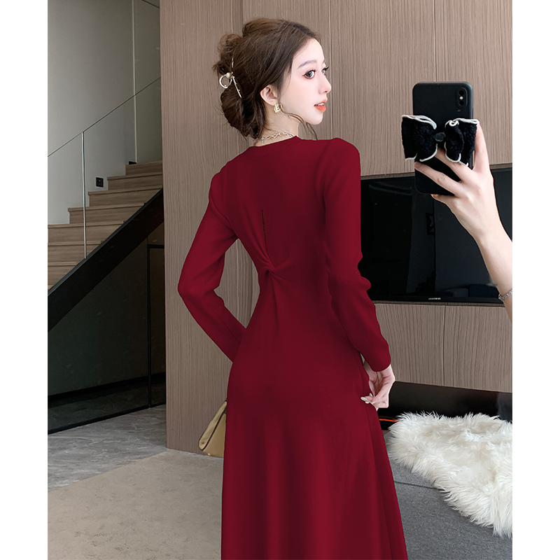 Long sleeve knitted dress round neck long dress