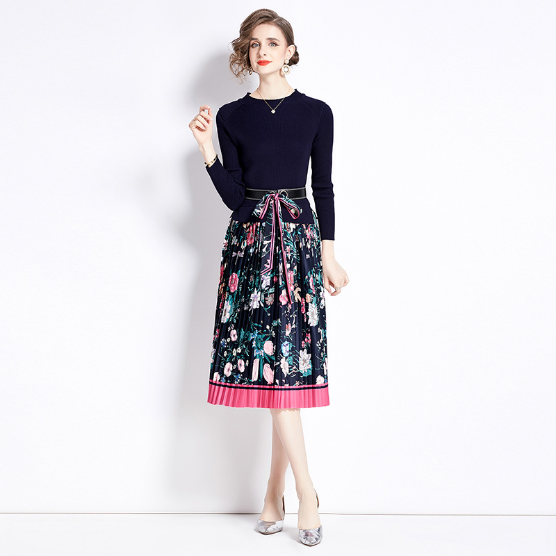 Autumn and winter knitted pleated splice dress for women