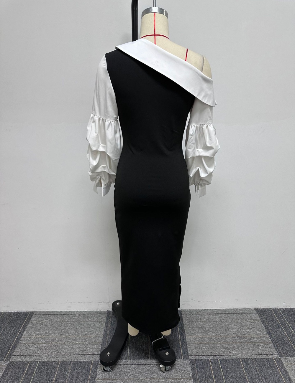 Slim sloping shoulder lantern sleeve split dress