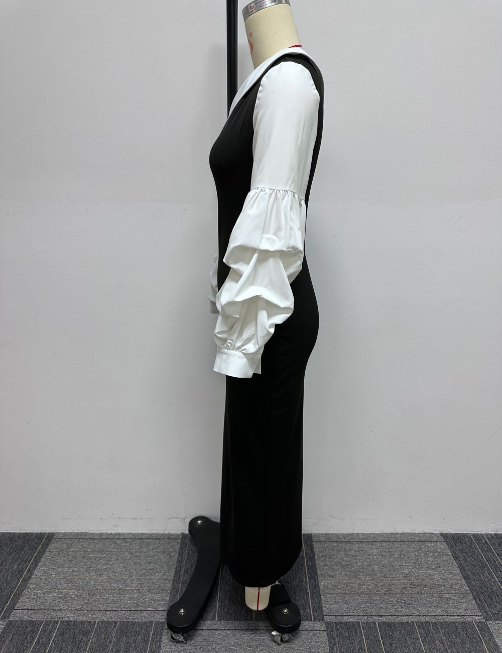 Slim sloping shoulder lantern sleeve split dress
