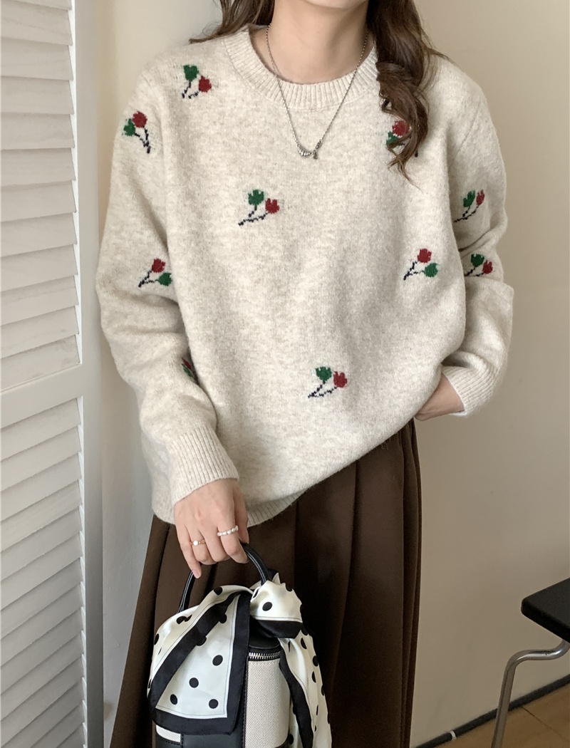 Knitted sweater embroidered flowers tops for women