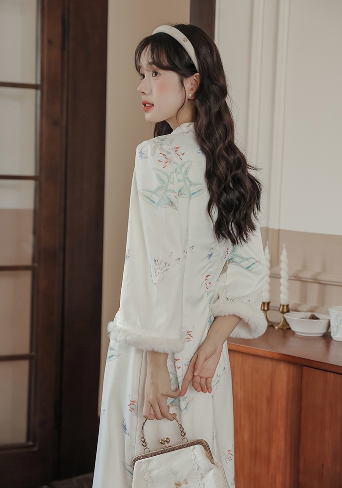 White Chinese style dress autumn and winter cheongsam