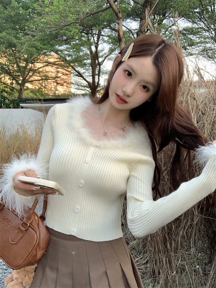 V-neck cuff feather winter slim short splice sweater