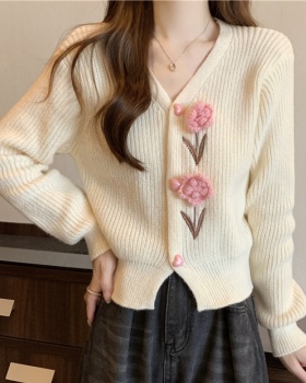Short knitted sweater tender V-neck cardigan for women