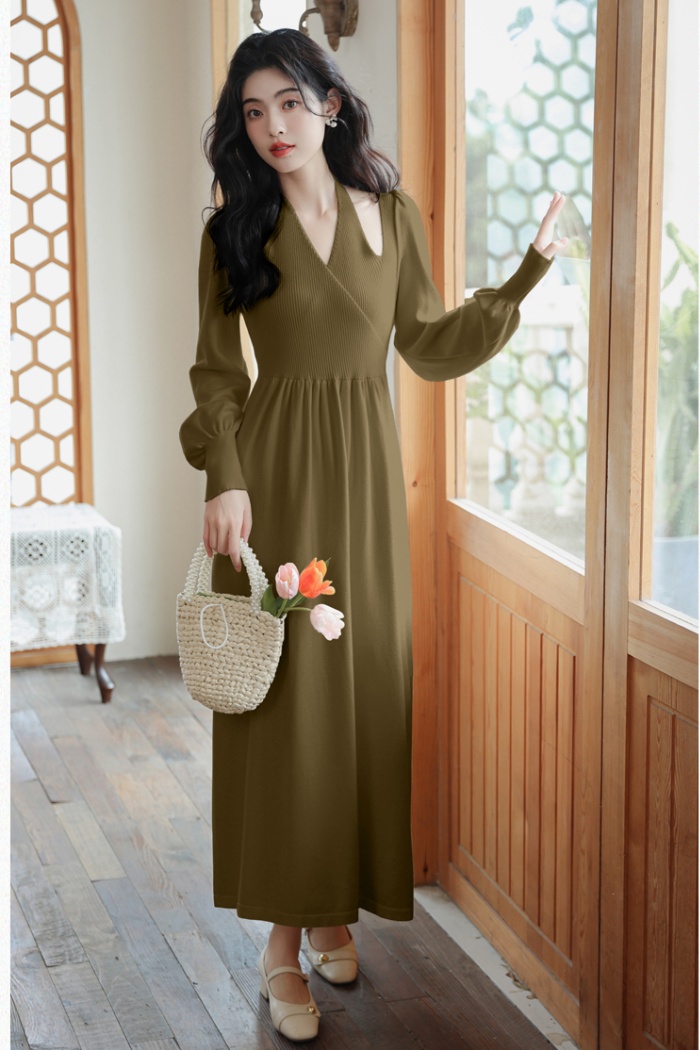 V-neck lantern sleeve knitted long dress