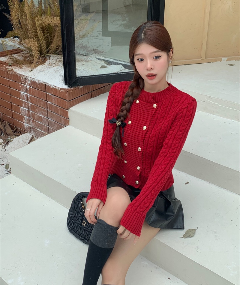 Knitted round neck coat autumn and winter sweater for women