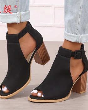 Fashion thick black hasp large yard high-heeled sandals