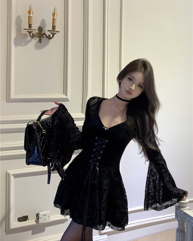 Long sleeve velvet retro autumn black dress for women