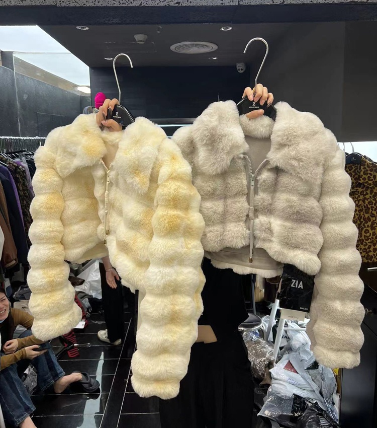 Imitation of rabbit fur elmo coat for women
