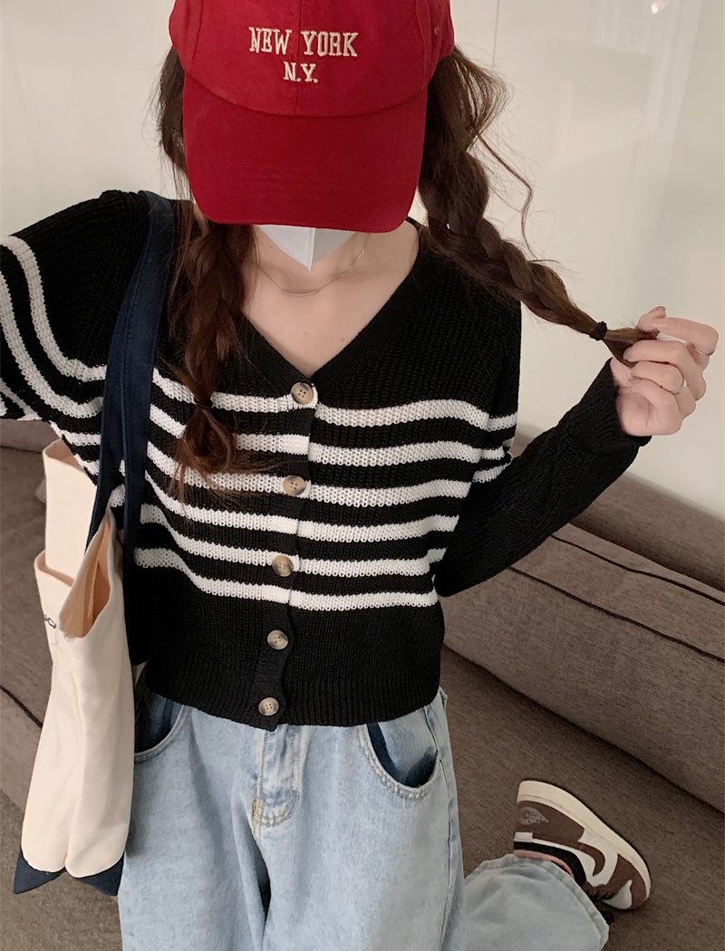 V-neck knitted sweater mixed colors coat for women