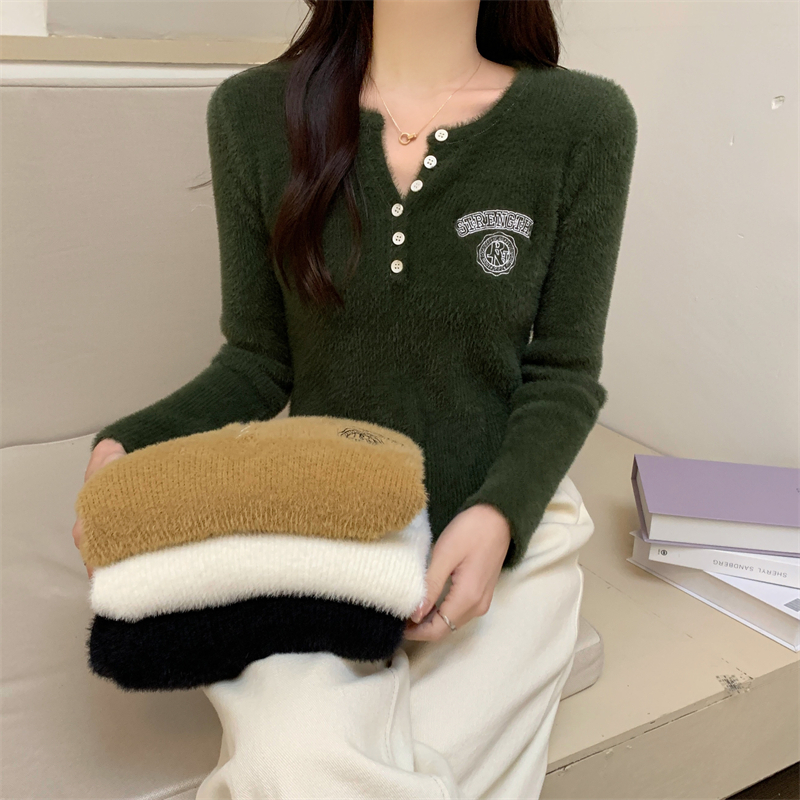 Korean style autumn and winter bottoming sweater for women