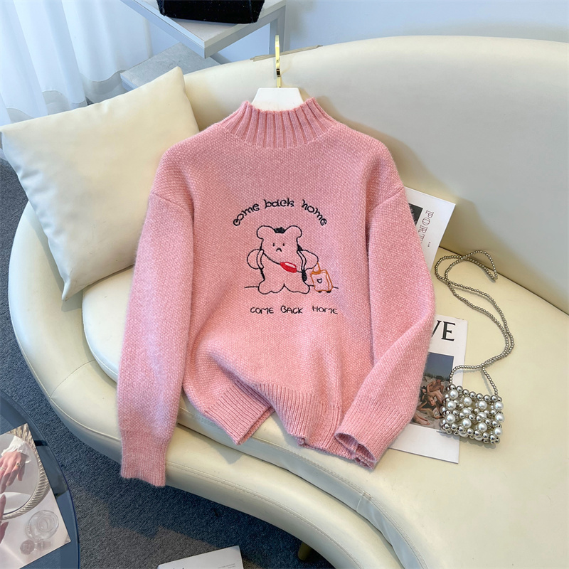 Autumn and winter embroidery cubs sweater for women