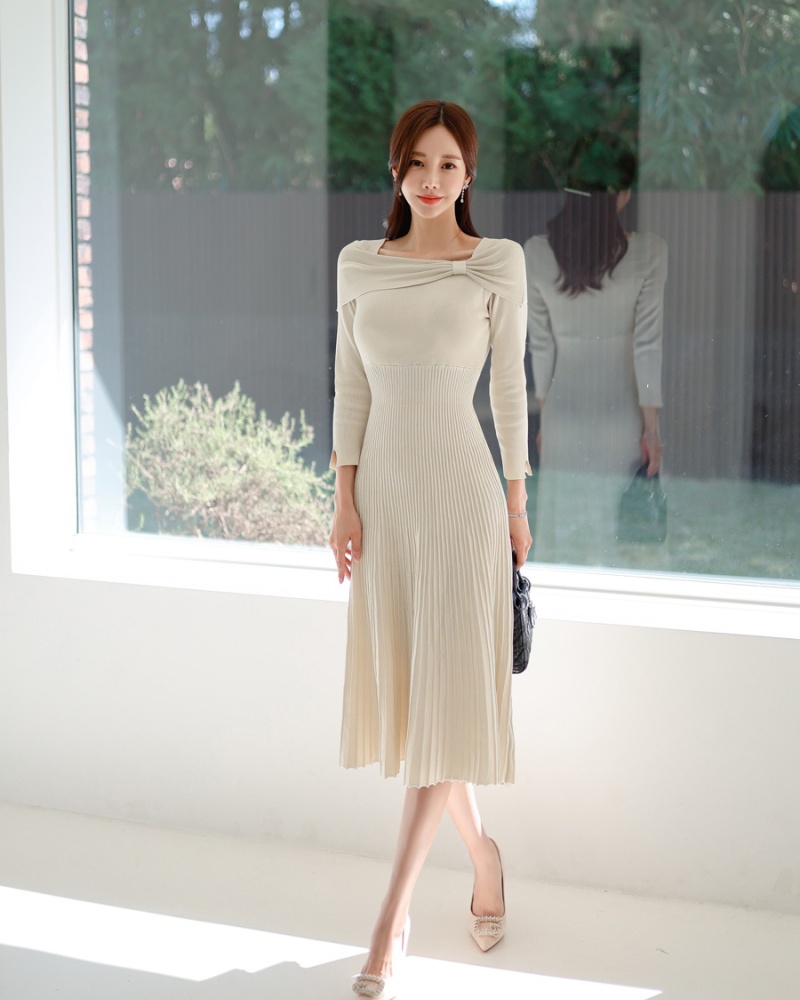 Long sleeve T-back autumn and winter dress for women