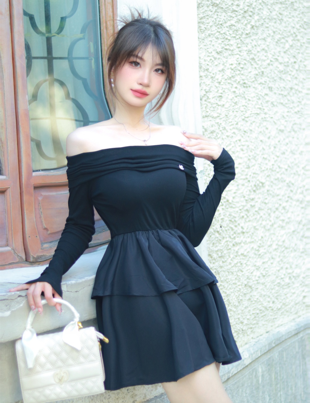 Hepburn style flat shoulder dress for women