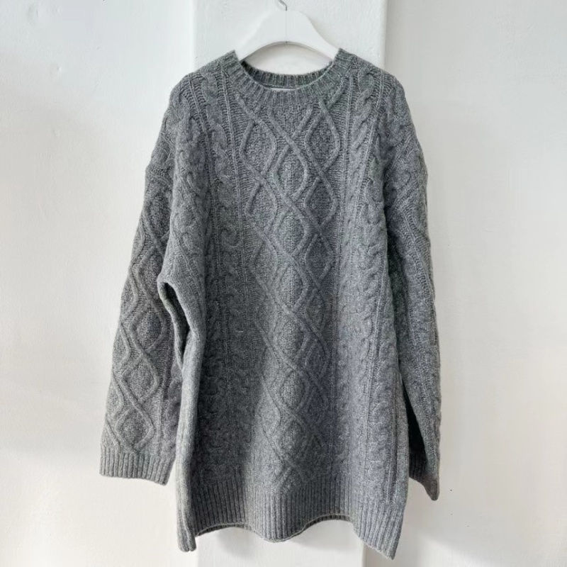 Lazy round neck knitted twist pattern Casual sweater