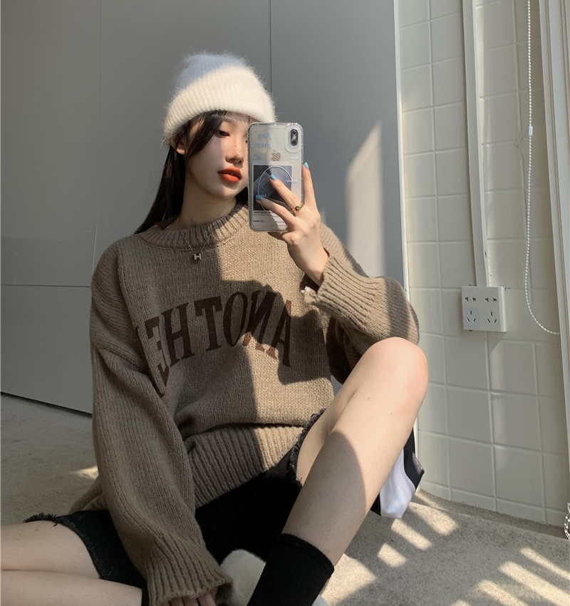 Round neck printing knitted long sleeve loose sweater