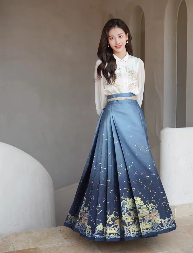 Colors small fellow Han clothing blue skirt