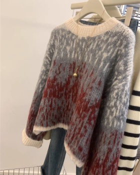 Round neck autumn and winter sweater loose tops for women