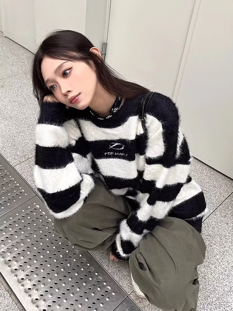 Long sleeve mixed colors sueding knitted Korean style sweater