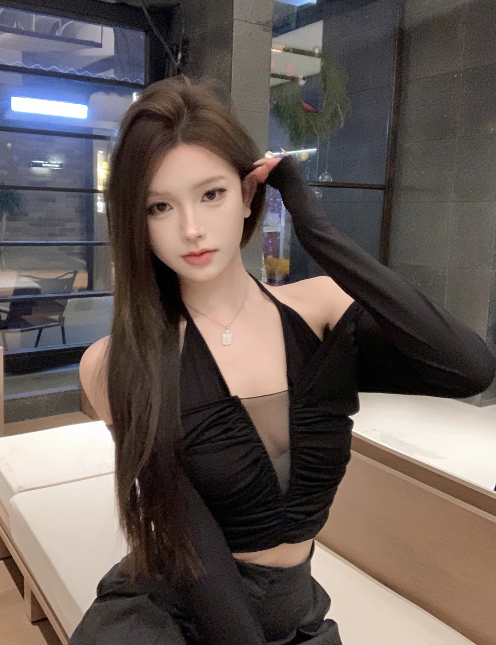 Flat shoulder Korean style halter V-neck sexy tops