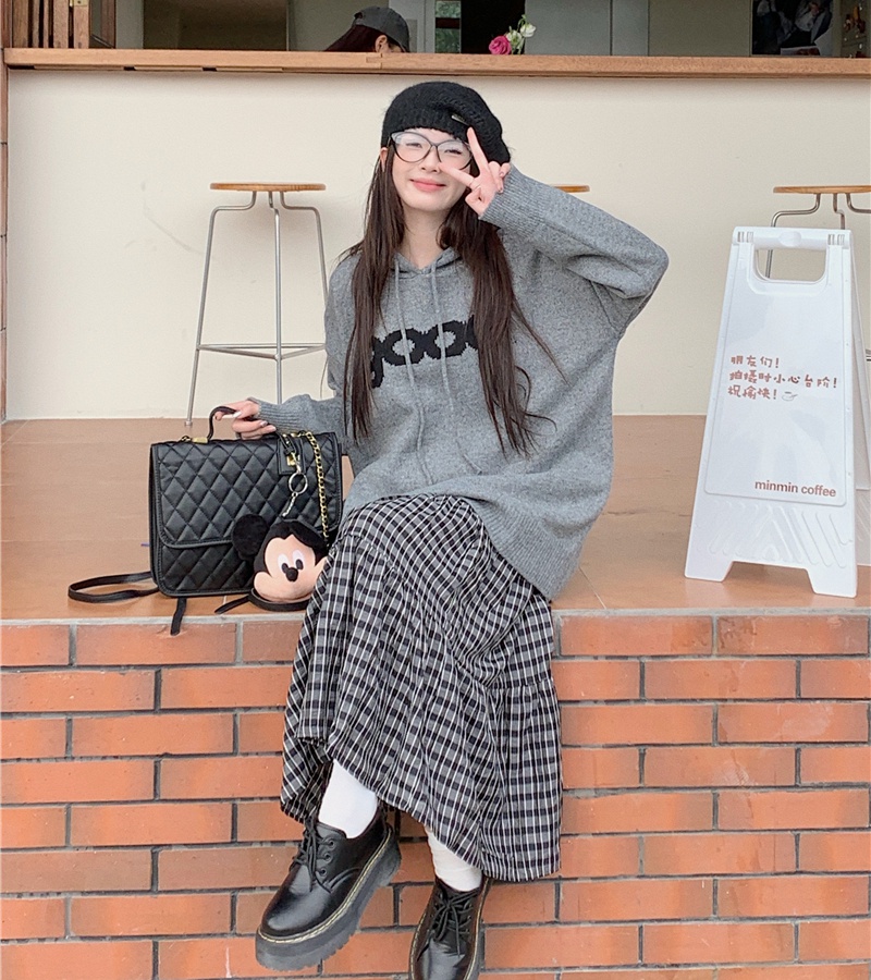 Gray hooded letters skirt pullover plaid sweater