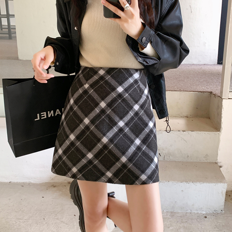 Thick woolen skirt plaid A-line short skirt for women