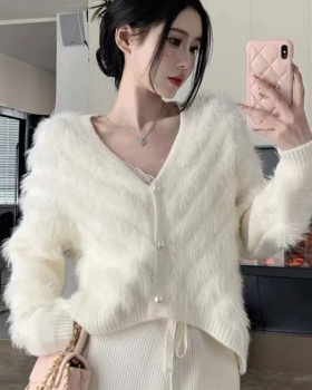 V-neck imitation of mink velvet cardigan refreshing sweater