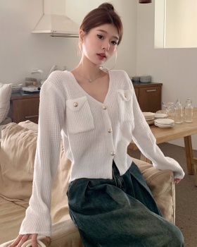 Chanelstyle V-neck cardigan temperament sweater
