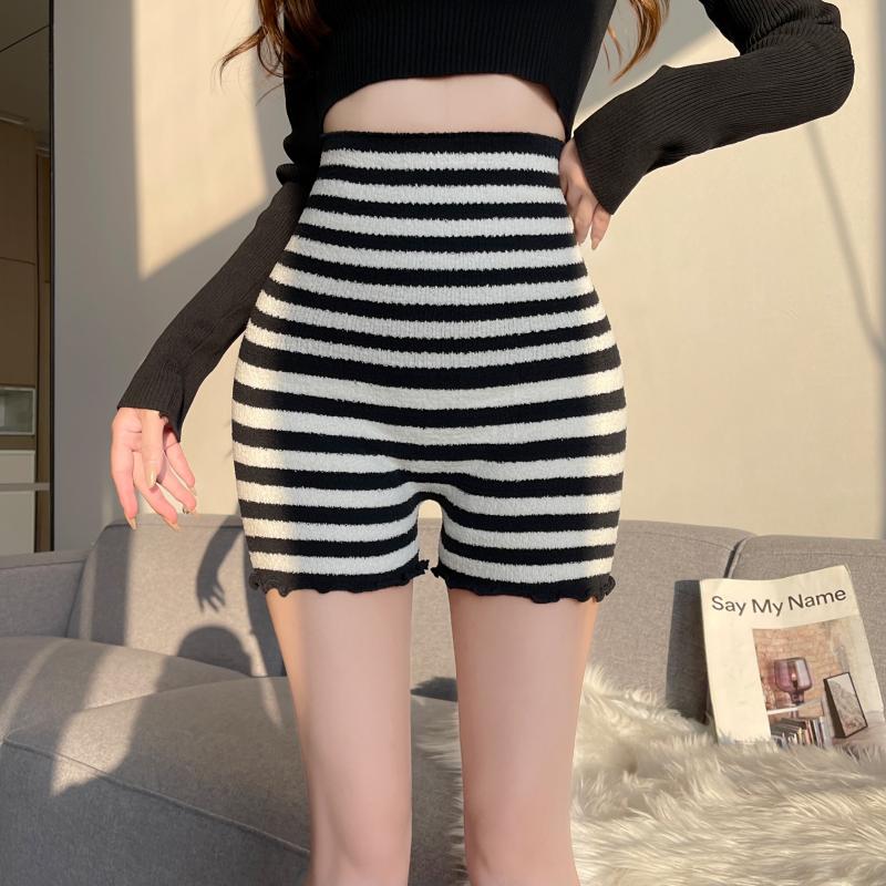 Wood ear high waist slacks stripe shorts for women