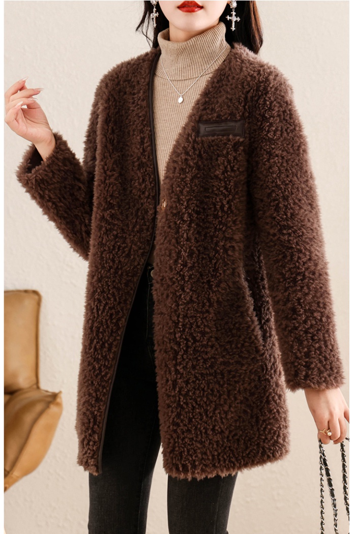 Lambs wool V-neck fur coat long coat