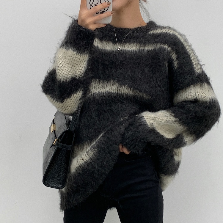 Mohair round neck long sleeve sweater for women