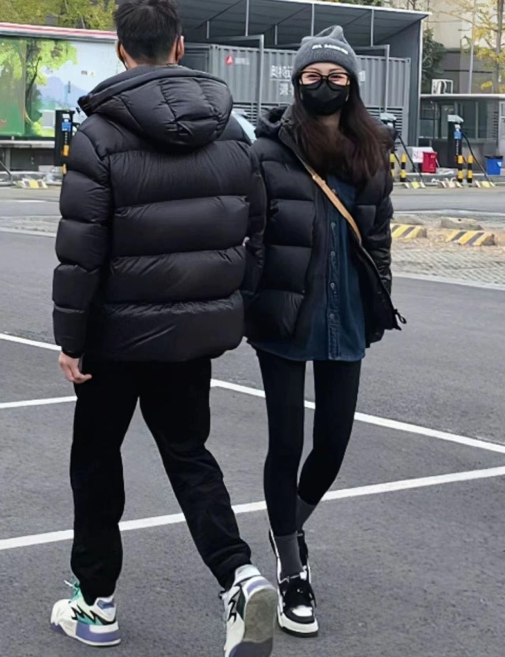 Thick couples cotton hooded down coat for women