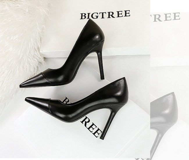 Simple low high-heeled shoes European style shoes for women