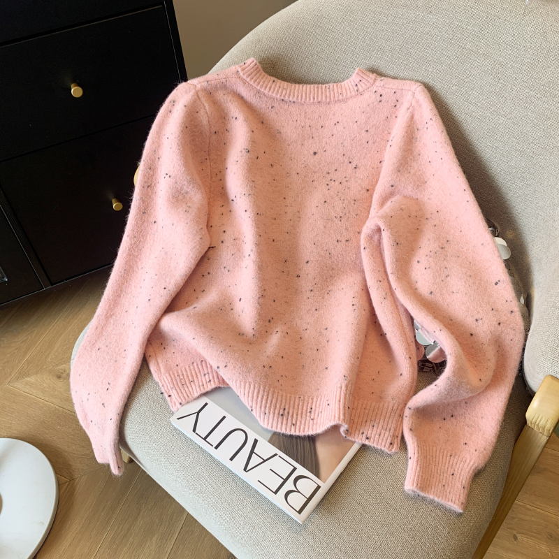 Small fellow cardigan sweater for women