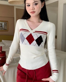 V-neck quilted slim American style retro sweater