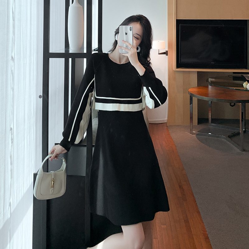 Autumn and winter dress Pseudo-two sweater dress