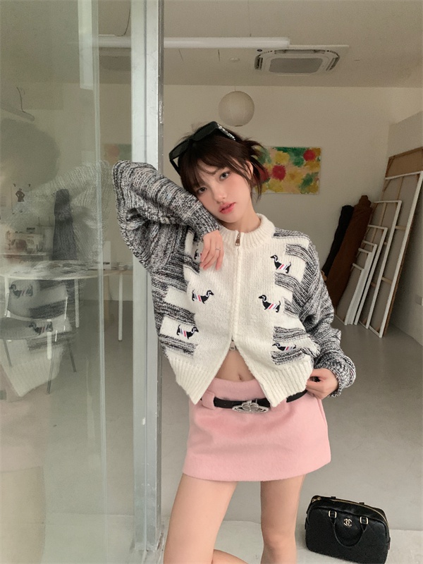 Long sleeve sweater autumn and winter coat