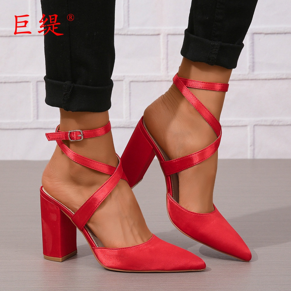 European style large yard hasp pointed sandals