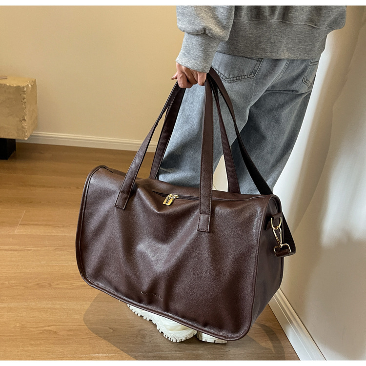 Simple high capacity shoulder commuting travel bag for women