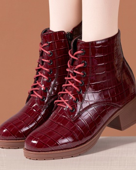 Slim thick crust shoes wine-red short boots for women