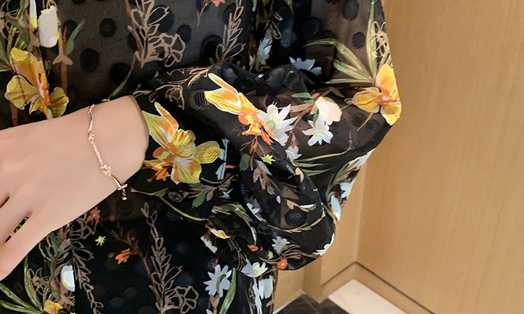Lantern sleeve embroidery tops chiffon loose shirt for women