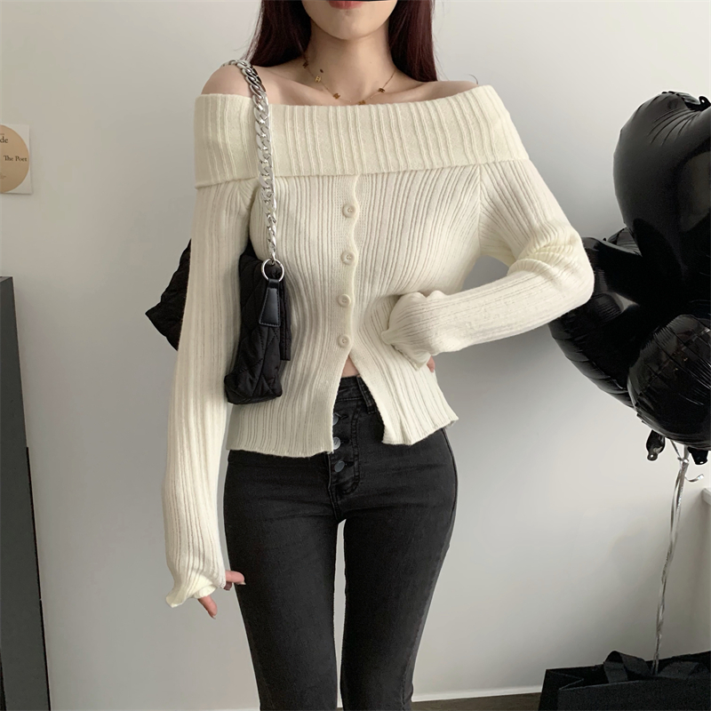 Flat shoulder temperament tender sweater for women