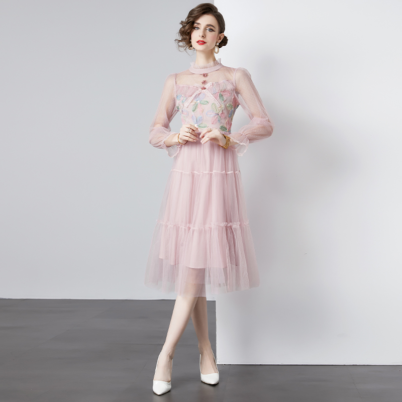 Pinched waist splice slim A-line pink embroidery dress