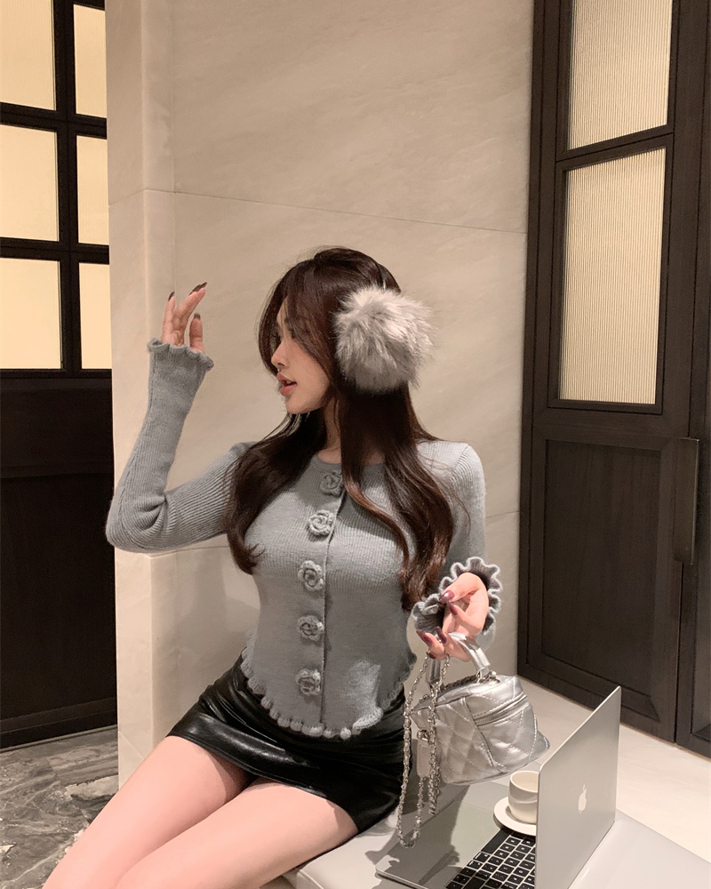 Covered buckle stereoscopic knitted cardigan for women
