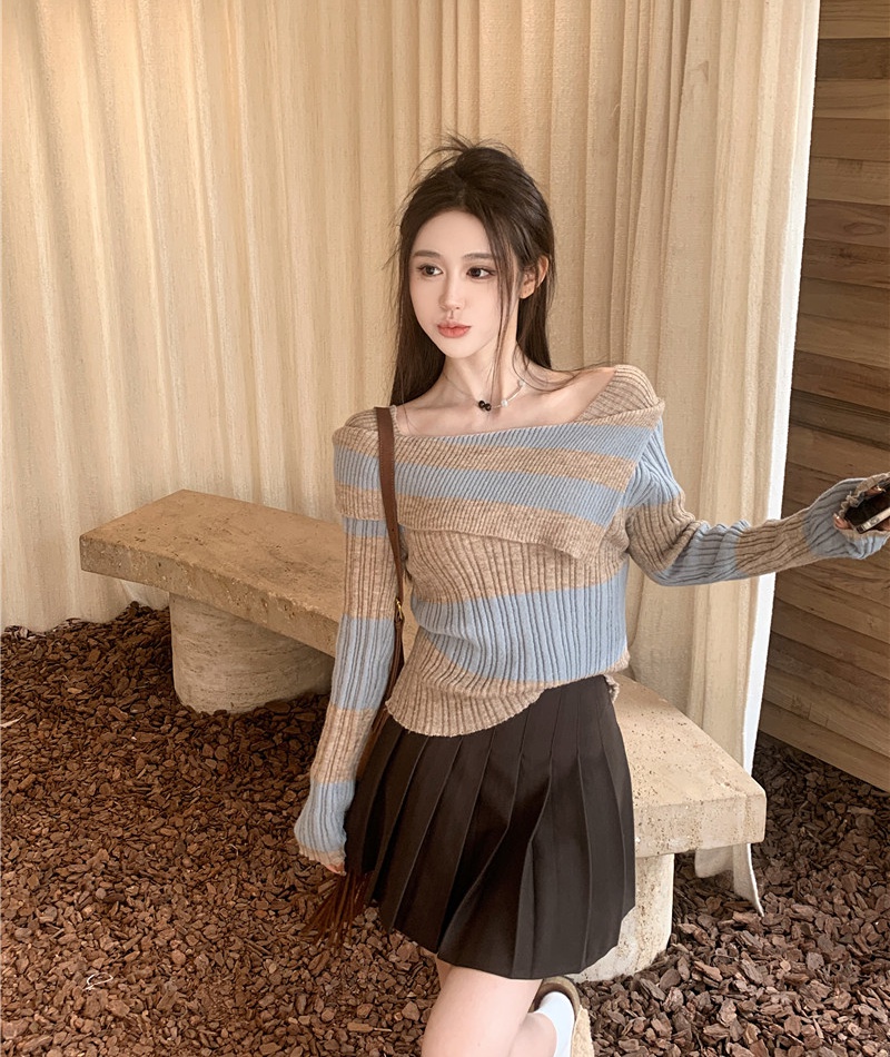 Woolen mixed colors skirt flat shoulder sweater