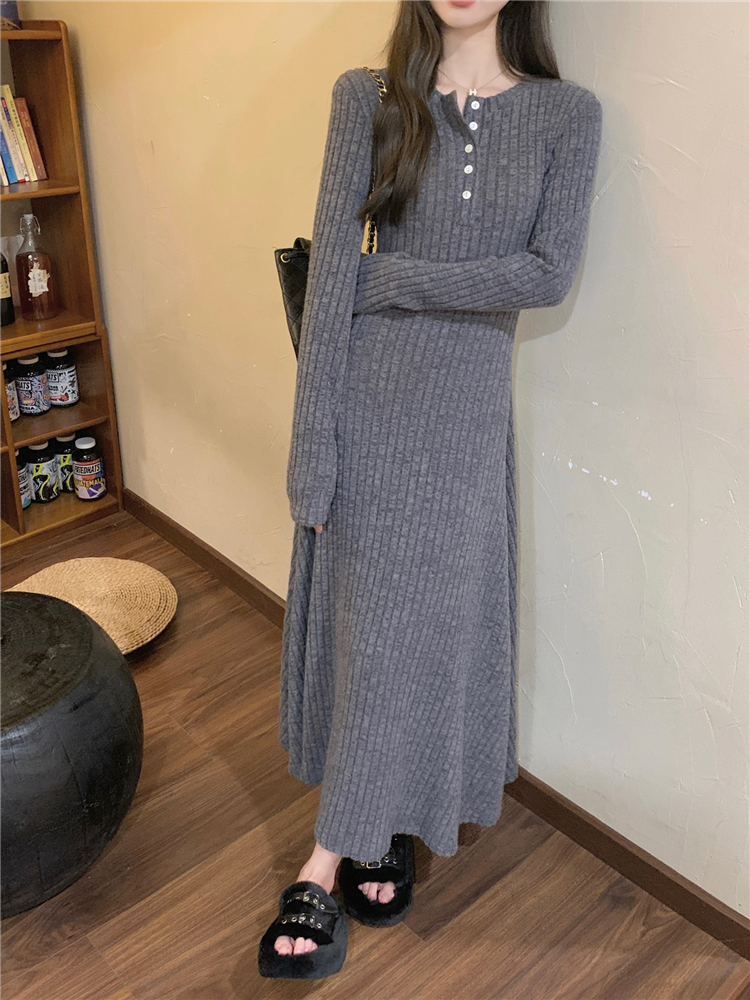 Slim bottoming knitted long dress A-line inside the ride dress