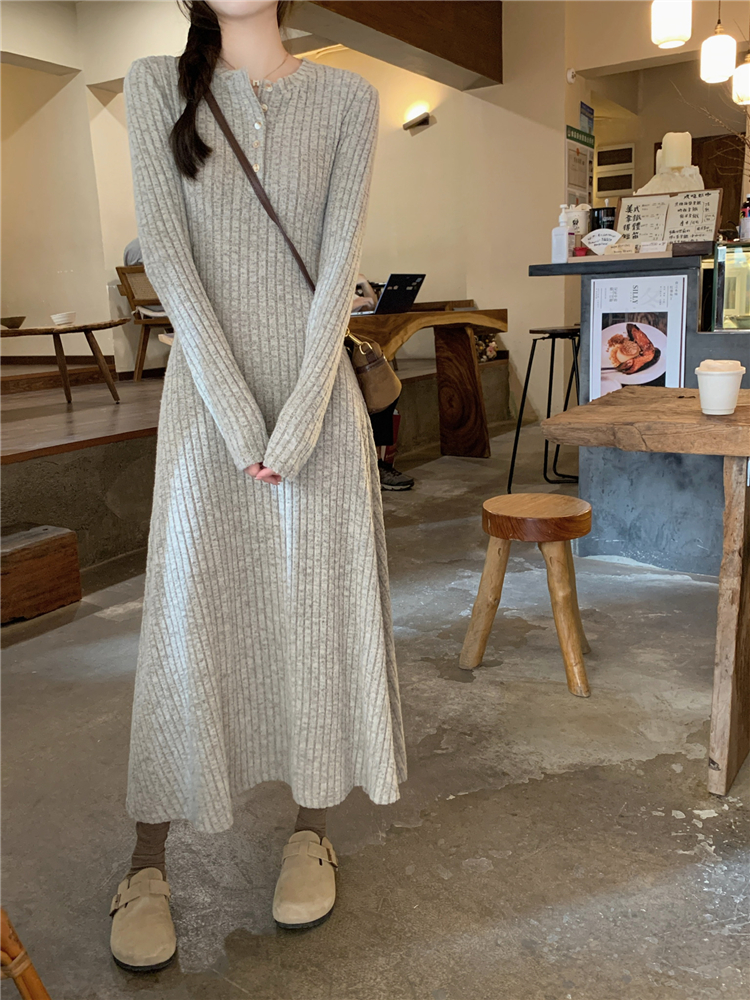Slim bottoming knitted long dress A-line inside the ride dress