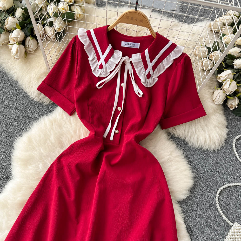 Spring and summer lace pinched waist short sleeve dress
