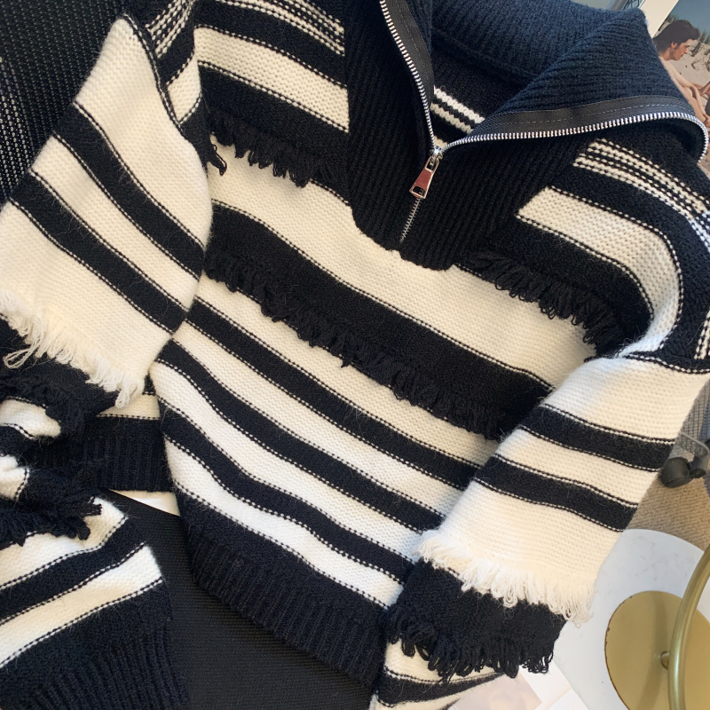 Niche long sleeve sweater stripe tops for women